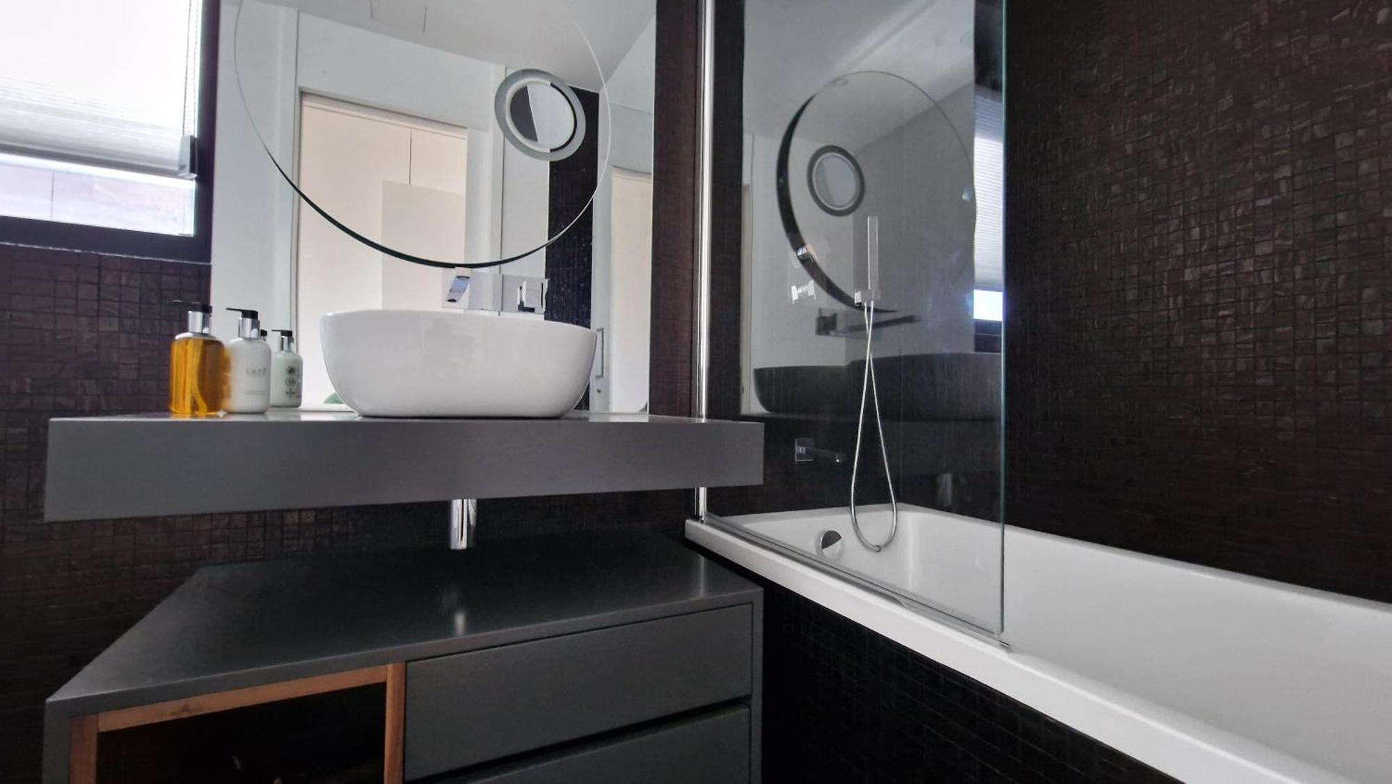Lux Suite By Lovelystay Funchal  Exterior photo